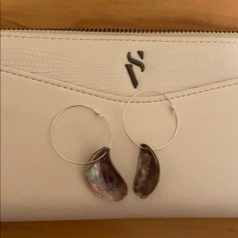 Shell earrings